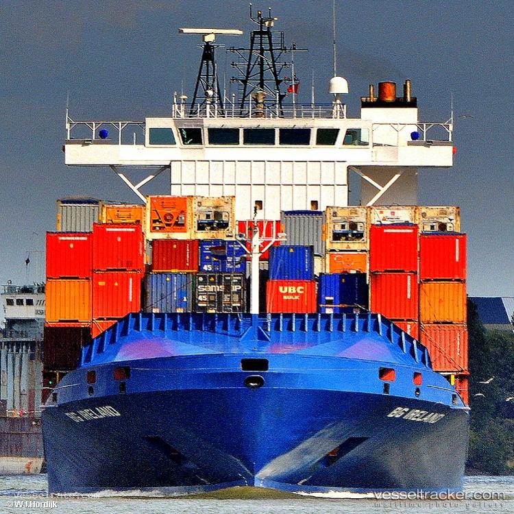 Bg-Ireland - Container Ship vessel registered in Cyprus