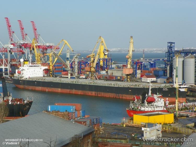 Maha-Aarti - Bulk Carrier vessel registered in India