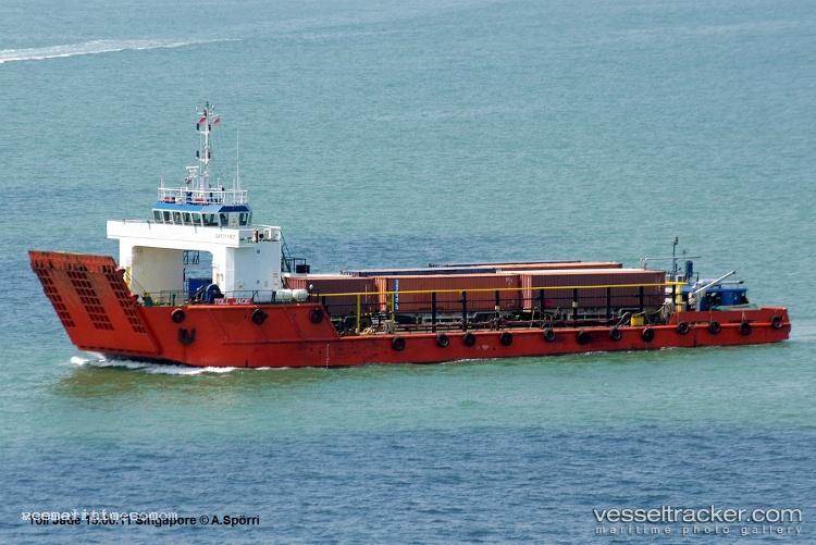 Toll-Jade - Other vessel registered in Singapore