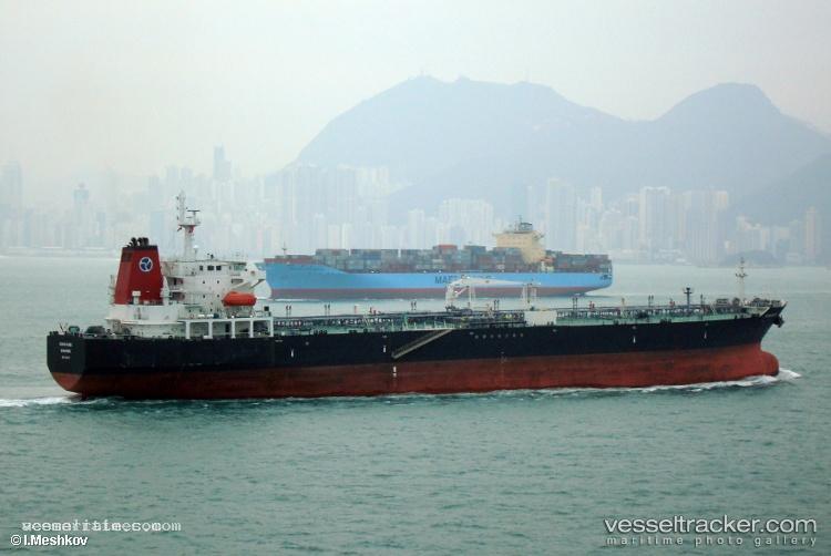 Sea-Raptor - Crude Oil Tanker vessel registered in Marshall Islands