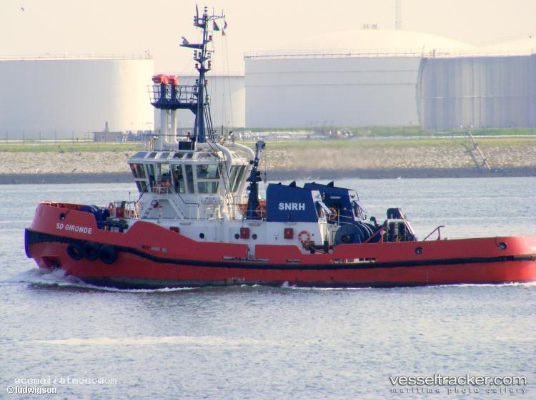 Vb-Golden - [tug.offshore_tug_supply] vessel registered in Saint Vincent and the Grenadines