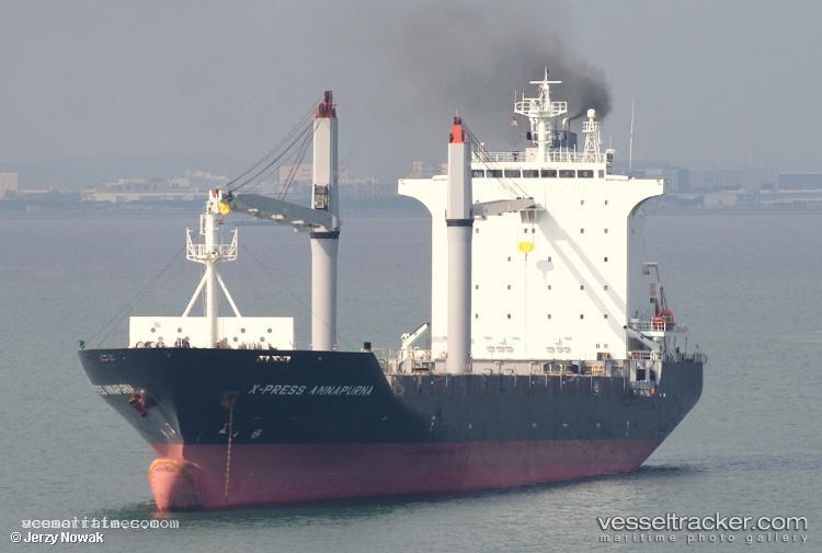 Seoul-Glow - Container Ship vessel registered in Liberia