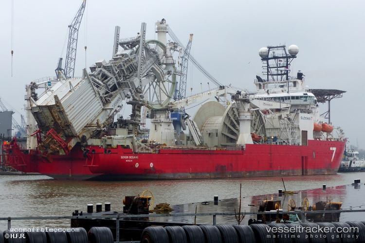 Seven-Oceans - Pipe Layer vessel registered in United Kingdom