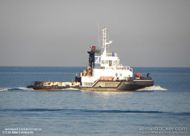 Duro - [tug.fire_fighting_tug] vessel registered in Italy