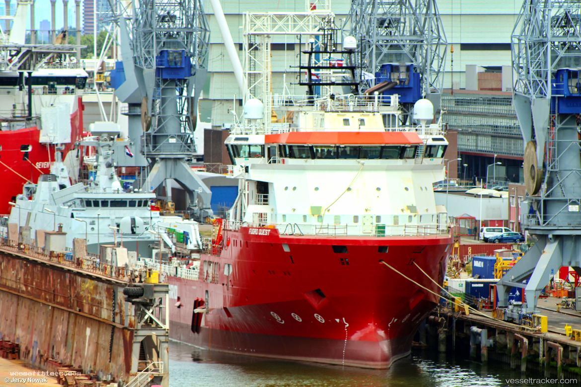 Fugro-Quest - Research Vessel vessel registered in Bahamas