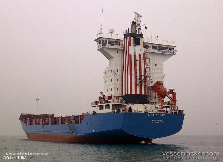 Sol-Pioneer - Container Ship vessel registered in Singapore