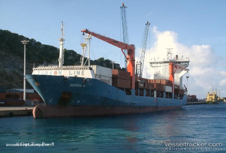 Spirit-Of-Dubai - Container Ship vessel registered in Portugal