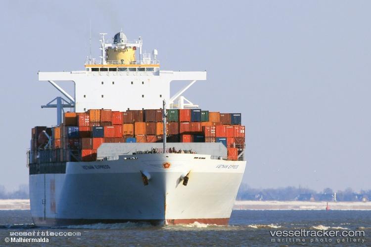 Oocl-Italy - Container Ship vessel registered in Hong Kong