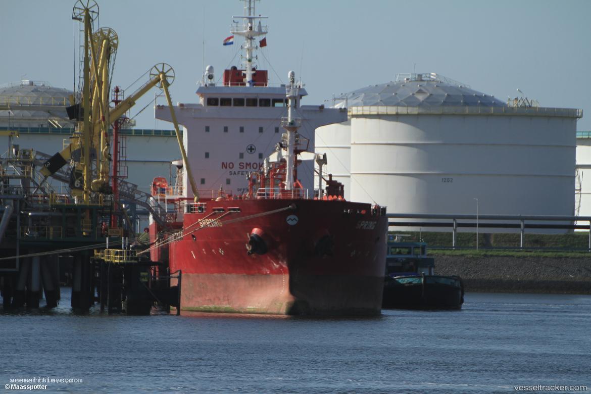 Spring-Fortune - Oil Products Tanker vessel registered in Singapore