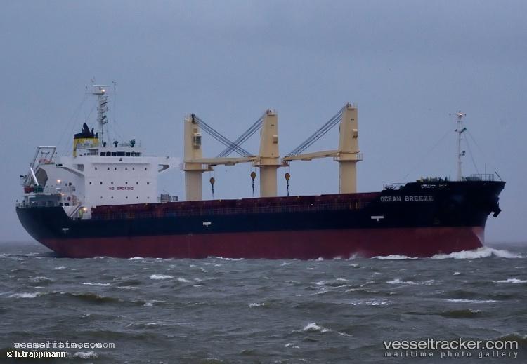 Ocean-Breeze - Bulk Carrier vessel registered in Marshall Islands