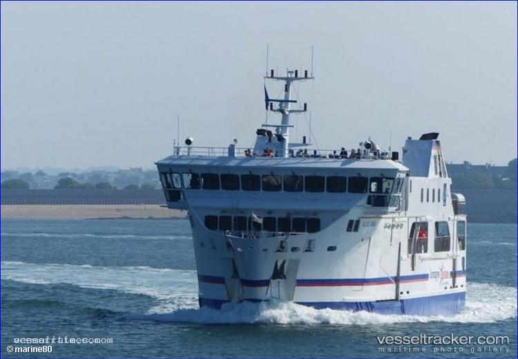 Ile-De-Groix - Passenger Ro Ro Cargo Ship vessel registered in France