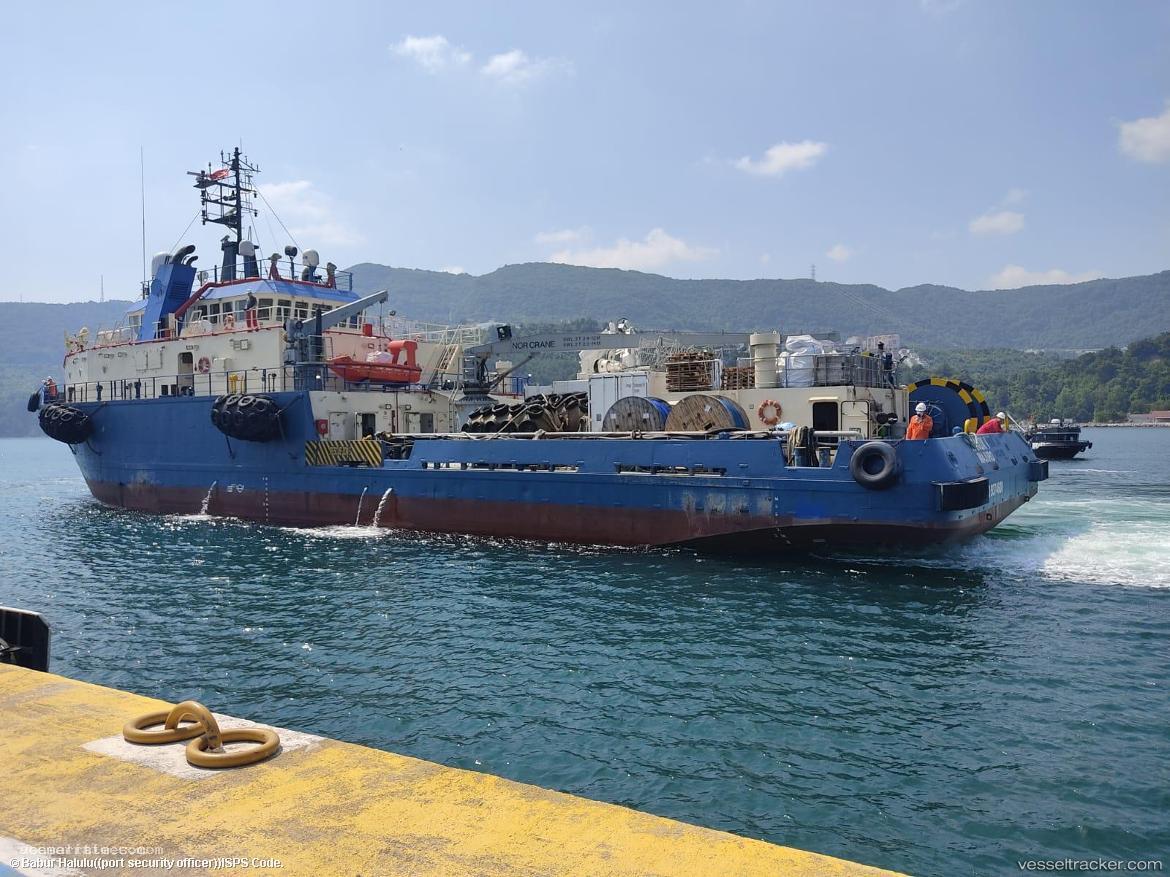 Tanux-I - Offshore Support Vessel vessel registered in Marshall Islands