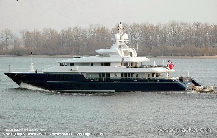 Triple-Seven - Service Ship vessel registered in Cayman Islands