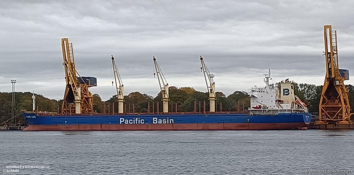 Silver-Lake - Bulk Carrier vessel registered in Hong Kong
