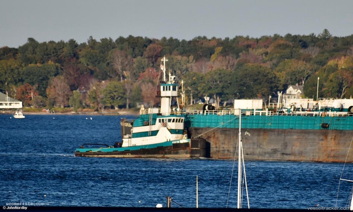Kristin-Poling - Pusher Tug vessel registered in United States