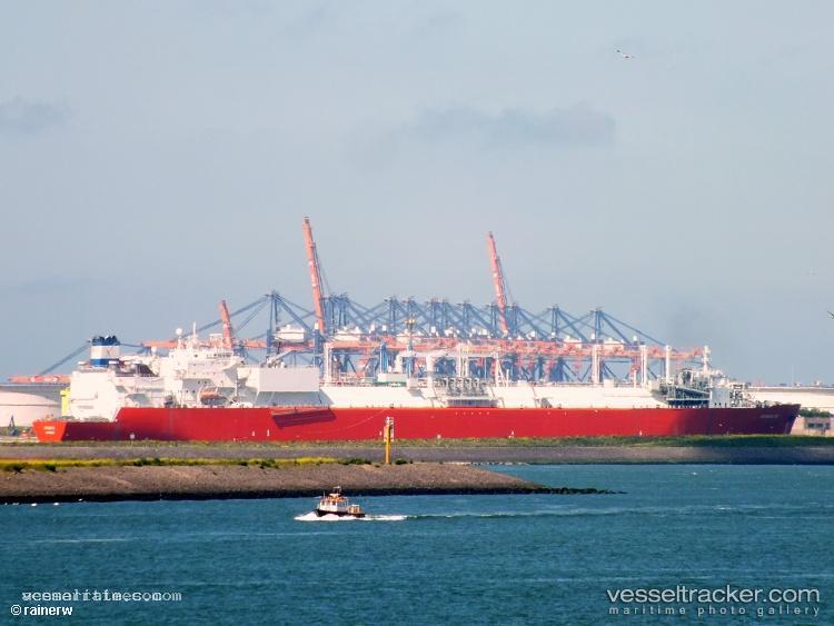 Exquisite - Fsru Tanker vessel registered in Marshall Islands