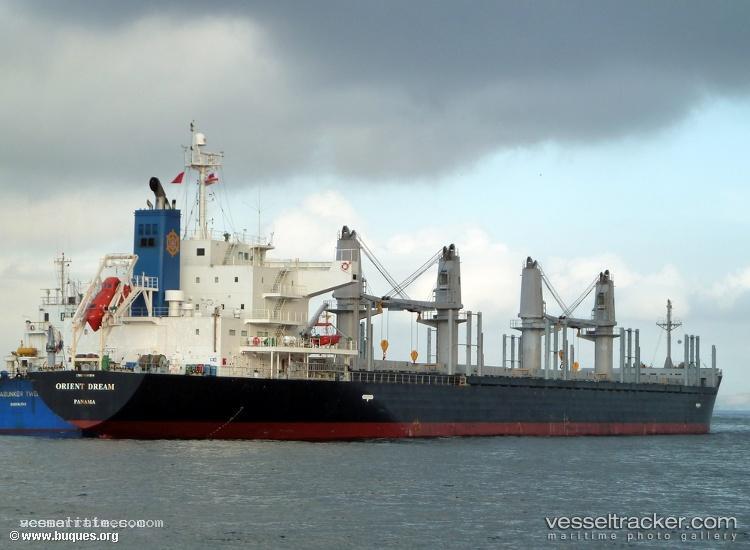 Navi-Moon - Bulk Carrier vessel registered in Marshall Islands