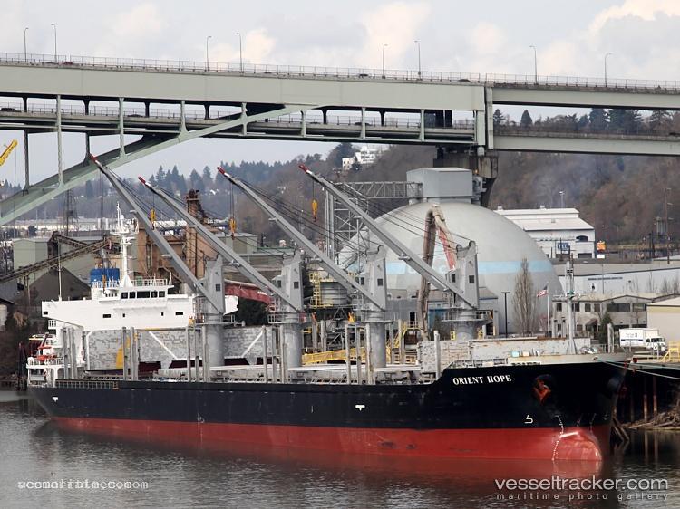 Eco-Angelbay - Bulk Carrier vessel registered in Marshall Islands
