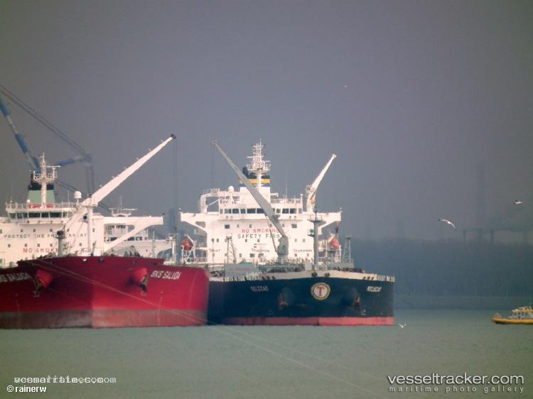 Selecao - Crude Oil Tanker vessel registered in Liberia