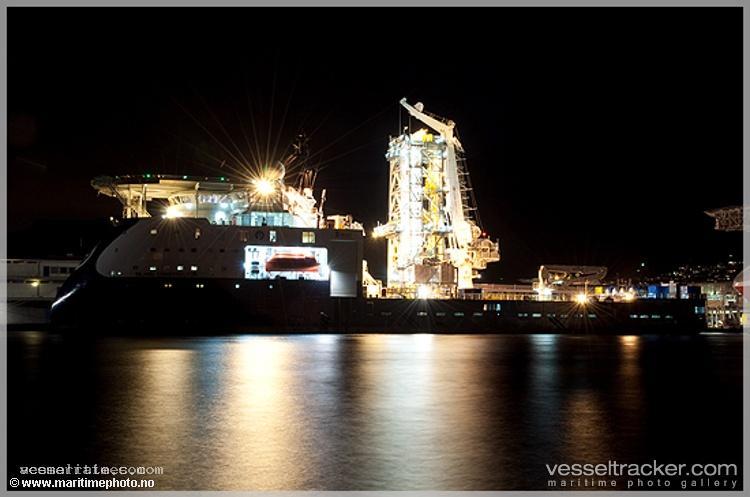 Island-Constructor - Well Stimulation Vessel vessel registered in Norway
