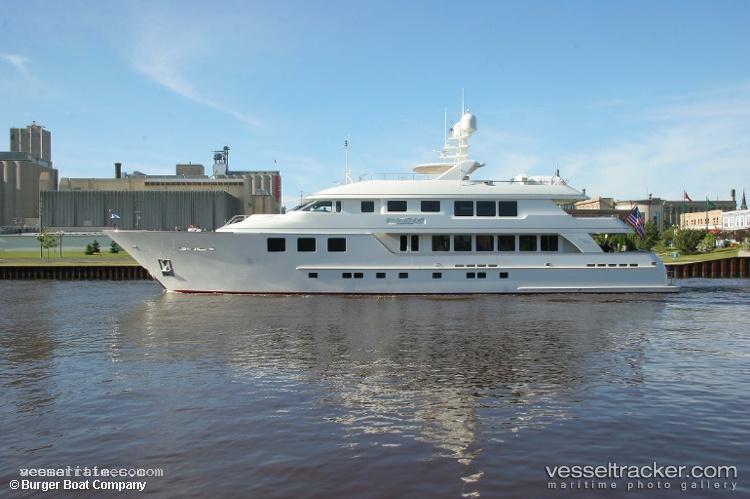 Crossed-Sabre - Service Ship vessel registered in Jamaica