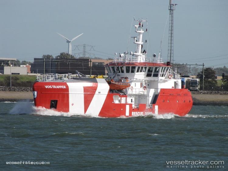 Vos-Trapper - Standby Safety Vessel vessel registered in United Kingdom
