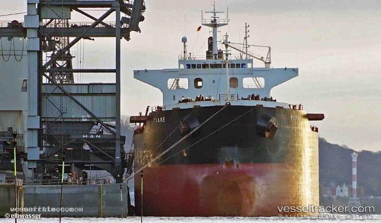 Corona - Bulk Carrier vessel registered in Portugal
