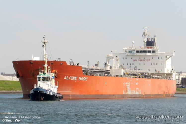 Great-White - Chemical Oil Products Tanker vessel registered in Marshall Islands