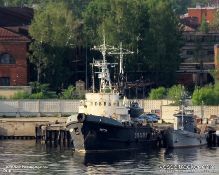 Neptun - Offshore Tug Supply Ship vessel registered in Russia
