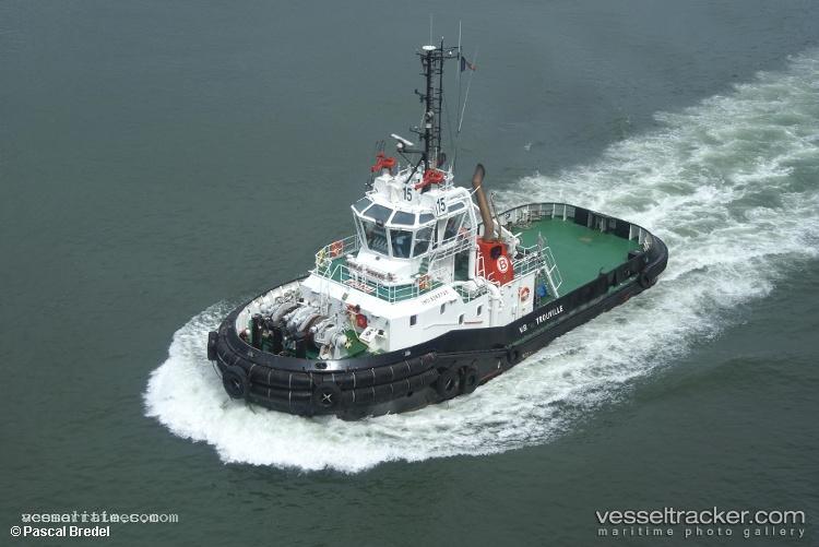 Vb-Puissant - Tug vessel registered in France
