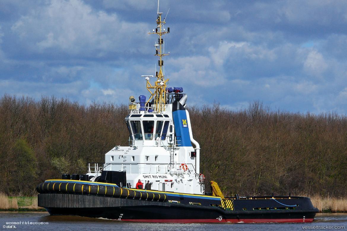 Smit-Rio-Muni - Tug vessel registered in Bahamas