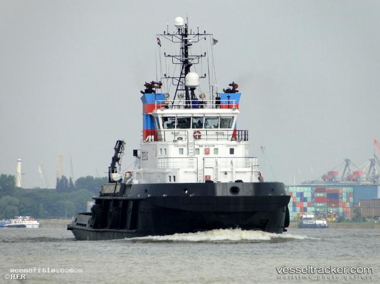 Zeus - [tug.fire_fighting_tug] vessel registered in Slovenia
