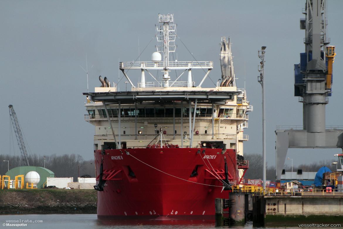 Boka-Ocean - Cable Layer vessel registered in Bahamas