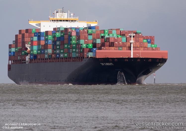 Maersk-Yukon - Container Ship vessel registered in Singapore