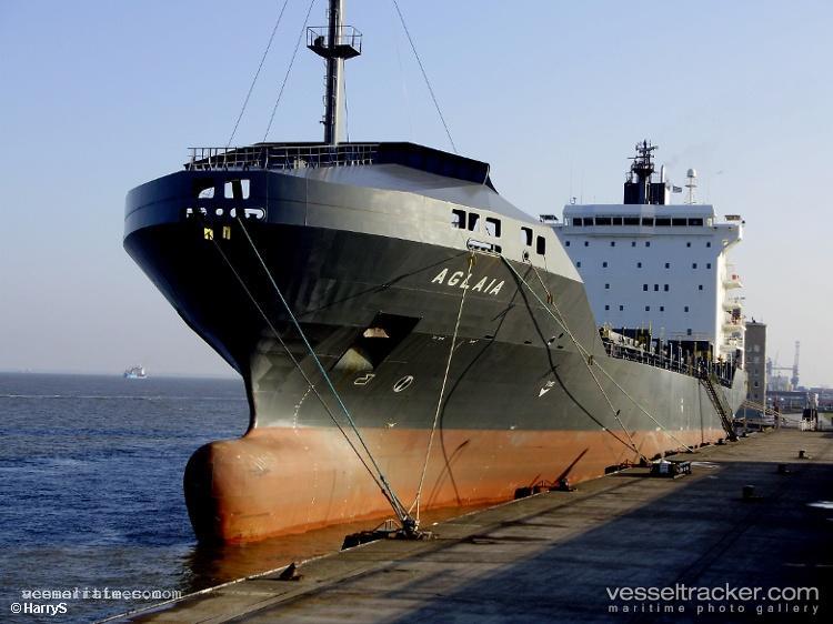 Neokastro - Container Ship vessel registered in Liberia