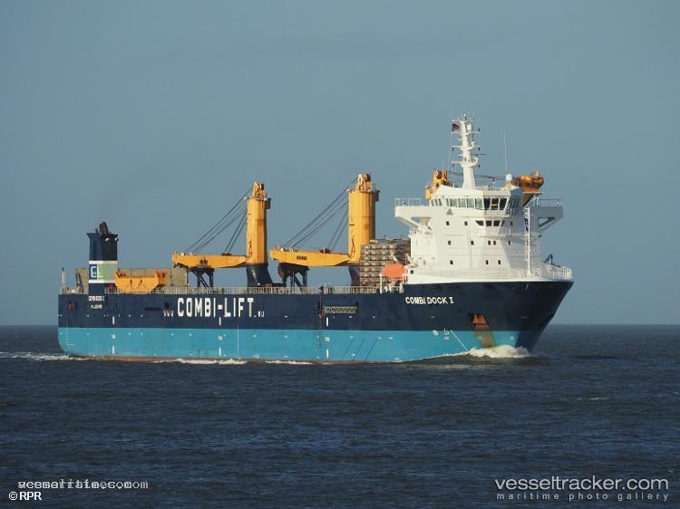 Combi-Dock-I - Heavy Load Carrier vessel registered in Portugal
