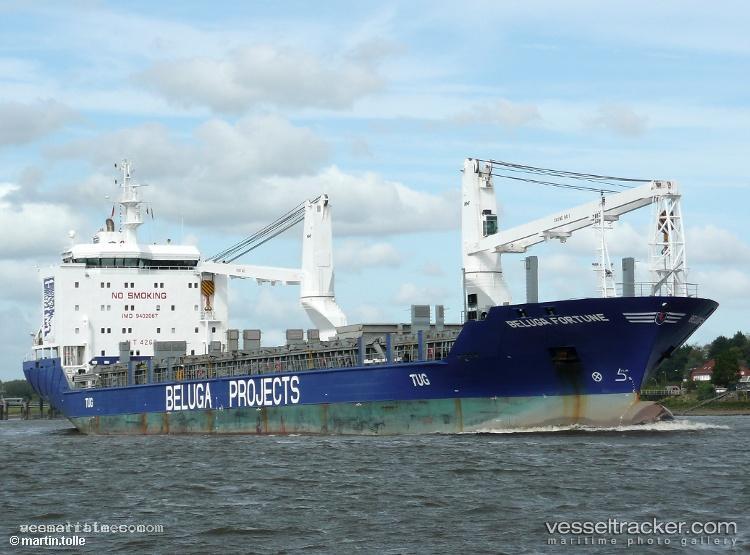 Gwen - Deck Cargo Ship vessel registered in Antigua and Barbuda