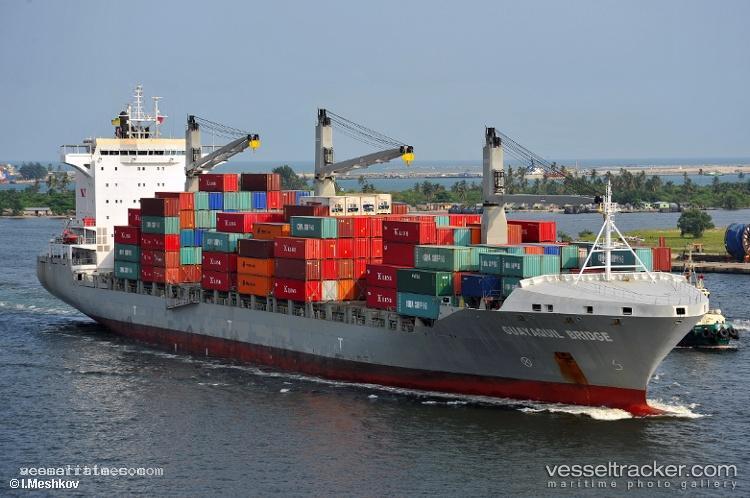 Seaspan-Guayaquil - Container Ship vessel registered in Hong Kong