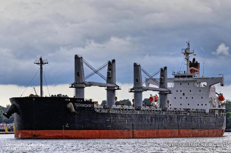 Rayhong - Bulk Carrier vessel registered in Liberia