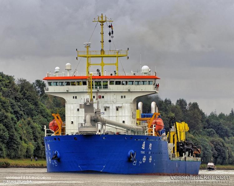 Tong-Xu - Hopper Dredger vessel registered in China