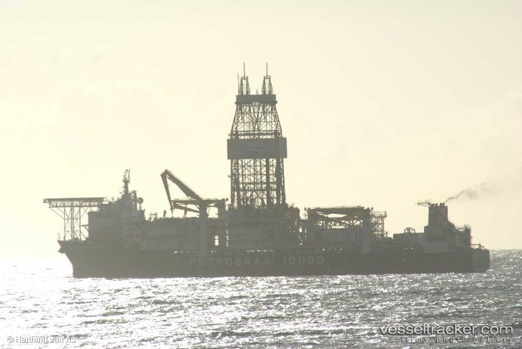 Petrobras-10000 - Drilling Ship vessel registered in Marshall Islands