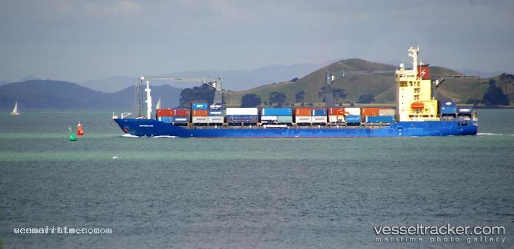 Cnc-Pilipinas - Container Ship vessel registered in Philippines