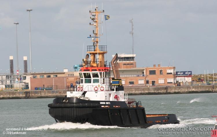 Union-Onyx - Tug vessel registered in Cyprus