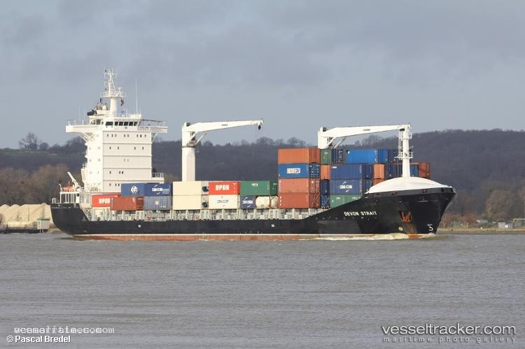 Devon - Container Ship vessel registered in Portugal