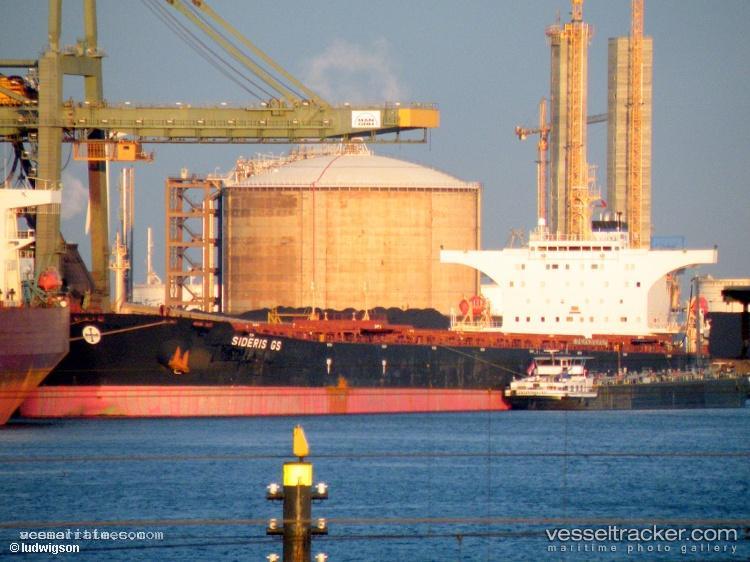 Xin-Run - Bulk Carrier vessel registered in Liberia