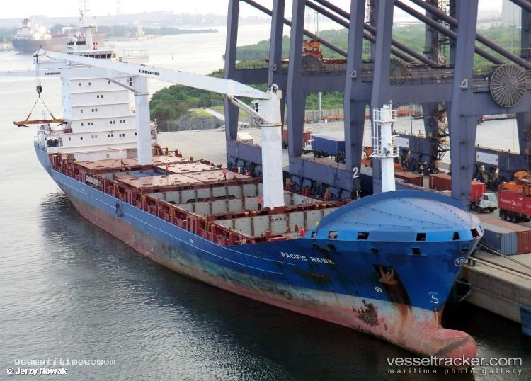 Contship-Luv - Container Ship vessel registered in Liberia