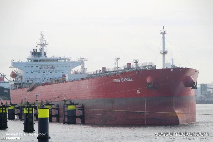 Clearocean-Fuku - Crude Oil Tanker vessel registered in Singapore