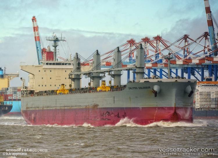 Lu-Xiang - Bulk Carrier vessel registered in Hong Kong