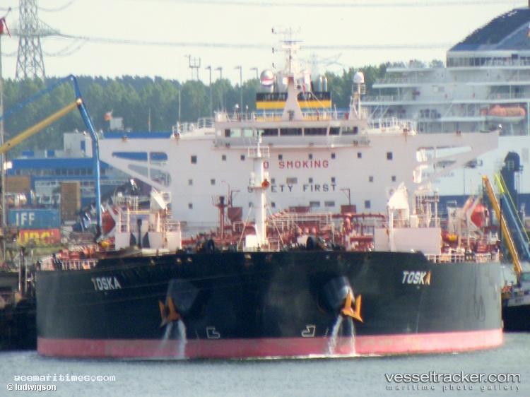 Baker-Spirit - Crude Oil Tanker vessel registered in Bahamas