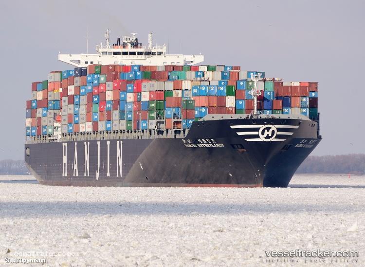 Kandla-Express - Container Ship vessel registered in Liberia